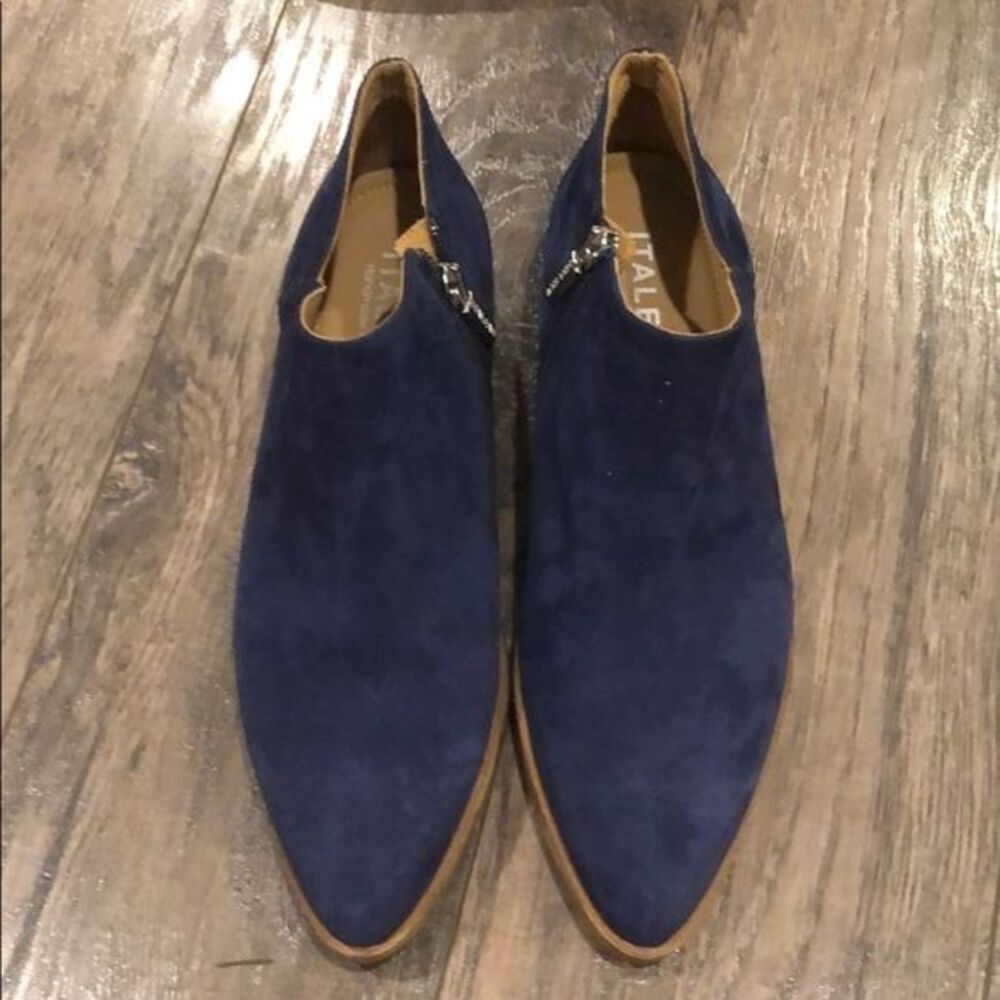 New Italeau booties size 38.5